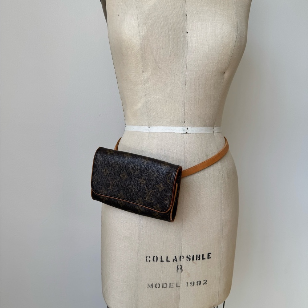 Vintage Louis Vuitton Monogram Pochette Florentine Canvas Belt Bag